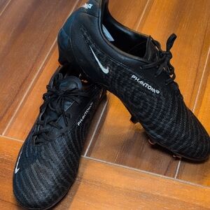 Nike Phantom Black Soccer Cleats